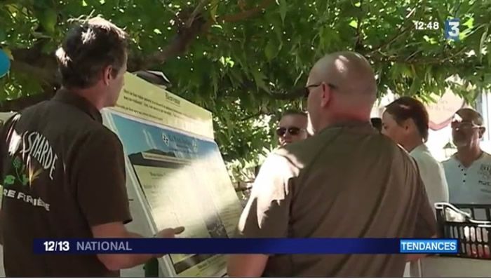 �˿ͽ���ǰ����Ա���Ƚ��͹�ء�