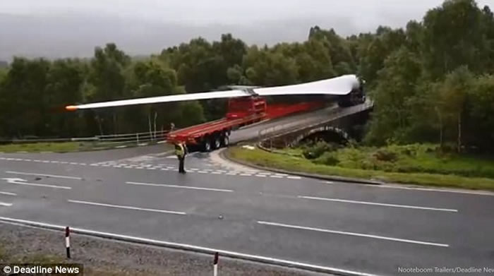 Ӣ���ո���˾������ ��60�׷���������չʾ�Ѷȼ��ߵ���ת