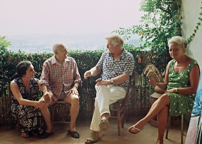 �ϼ�����������ڸùʾӴ�լ�ȹ�������ҵ�ĸ߷��ڡ���һΪ��ڶ��������޿ˡ�