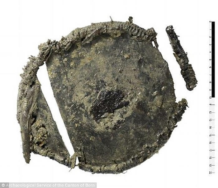 4000年前的快餐:瑞士阿尔卑斯地区勒奇山发现青铜器时代木质饭盒