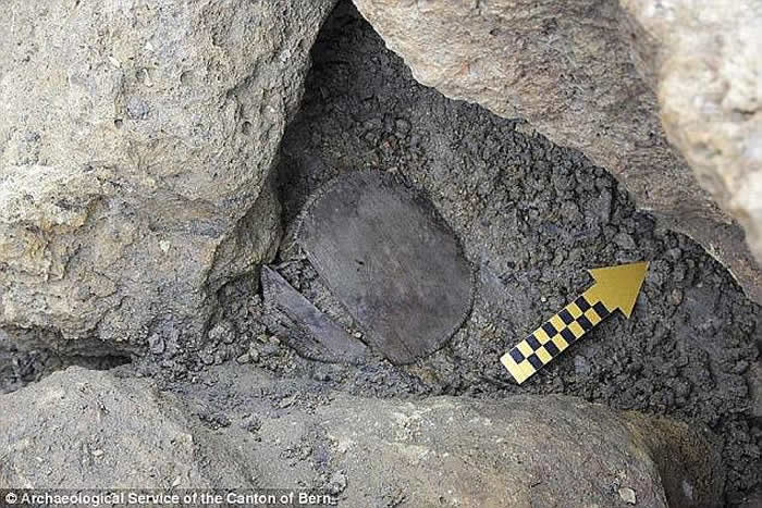 4000年前的快餐:瑞士阿尔卑斯地区勒奇山发现青铜器时代木质饭盒