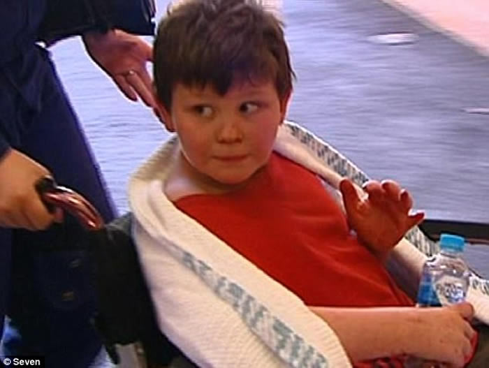 澳洲母子迷失新南威尔士省国家公园丛林10日 靠《人在野》保命