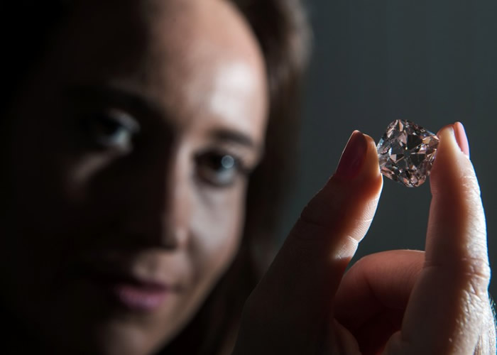 19�����ͷۺ���ʯ��Le Grand Mazarin��������ʿ����