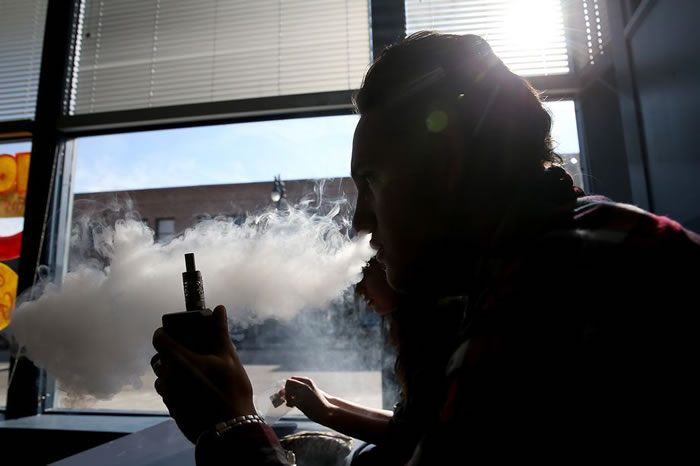 JAMA Pediatrics:具有更高尼古丁浓度的电子烟是否会导致更频繁的吸烟?