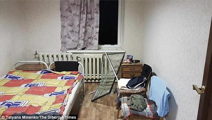 俄罗斯小村庄Ryrkaypiy被20只北极熊包围