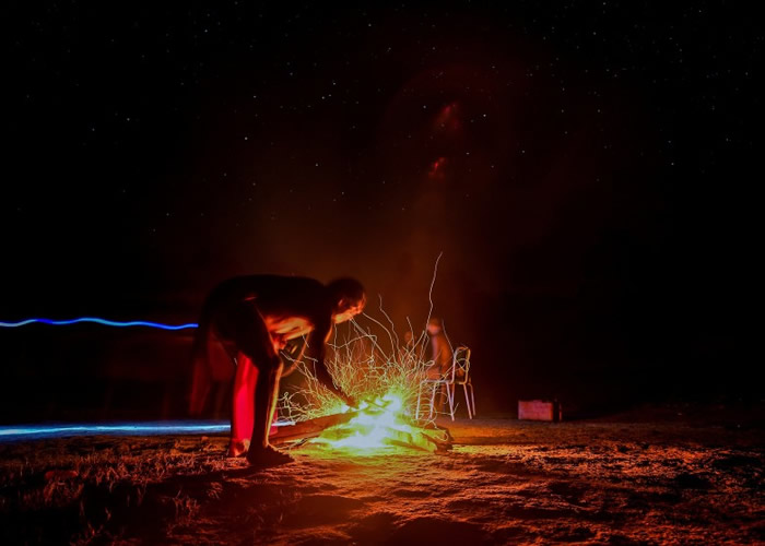 当地人仍过着原始的生活。