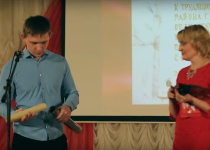 1967年在俄罗斯新西伯利亚市埋下的时间囊“重见天日”:你们与外星人打交道