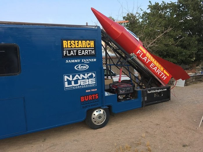 美国男子深信地球是平的 花2万美元制造火箭打算飞到空中证明