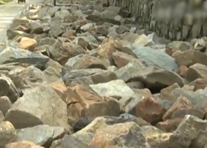 该些石构件虽然貌不惊人,但尽是昔日皇家精心制造。