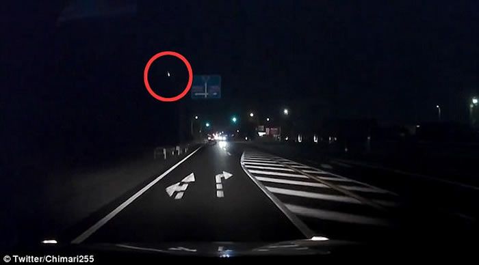 �ձ�����Ŀ��ҹ�ճ��ֻ��� ɢ���籬ըǿ��