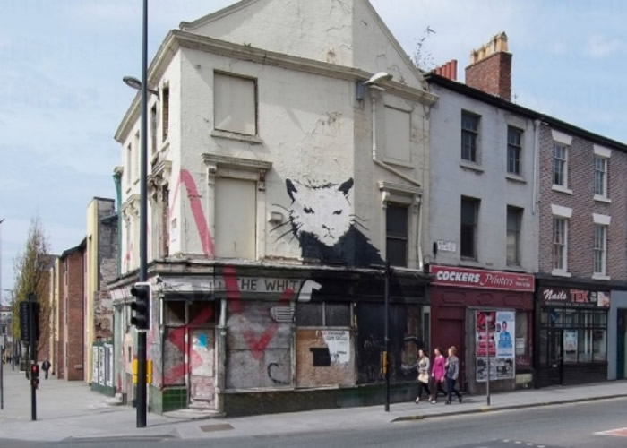 ���Ͱ�����ıڻ�λ��������һ��ưɡ�