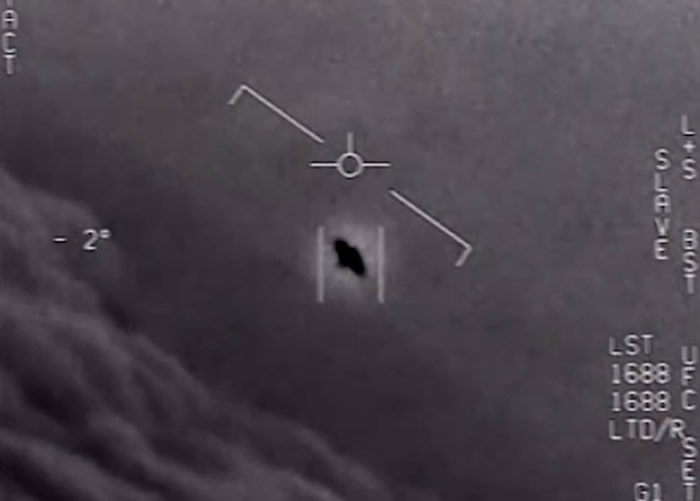 美军战机曾拍到UFO。