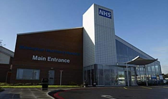 贫穷线下的儿童较常因疾病问题入医院。