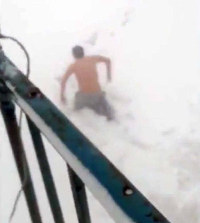 俄罗斯近期兴起一种“极限运动”:跳楼