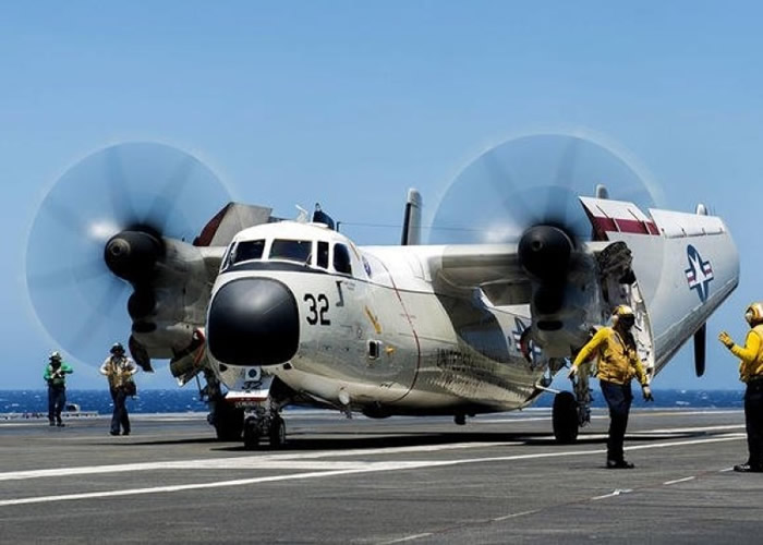 һ��C-2A�������ǰ�ڷ��ɱ���׹�١�ͼΪͬ�ͺŷɻ���������ͼƬ��