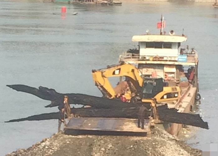 ���̳�ˮ��������ľ�ݱ������ڽ���һ�Ҳ����Ĵ�ͷ��