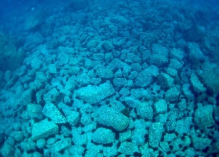 �Ĵ����Ƕ������������ĳ��֣����׼����ѱ��������ܿ��Ƶĺ������һƬ��Į��