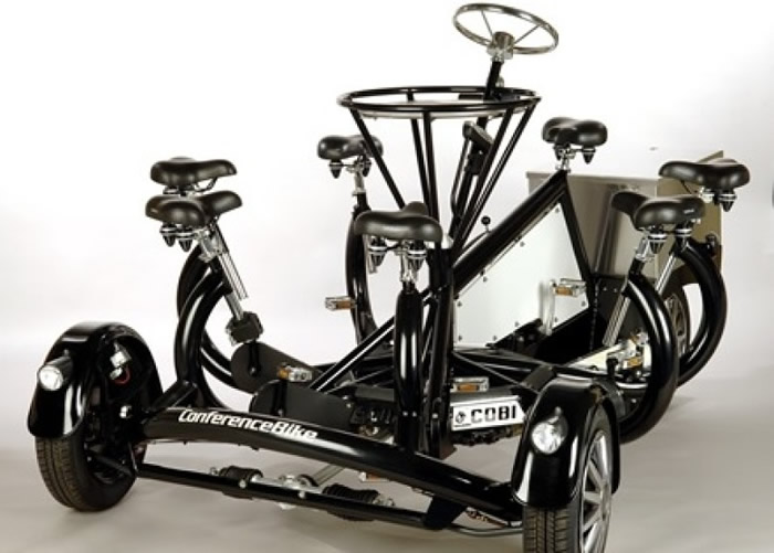 ����70��������Ƴ����߸���λΧ��һȦ�����ֵ�����CoBi��