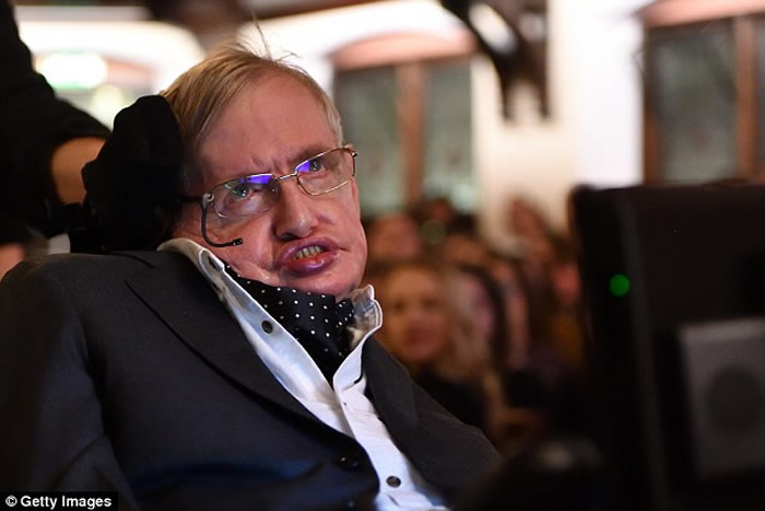 英国著名物理学家斯蒂芬·霍金14日在位于剑桥的家中去世 享年76岁