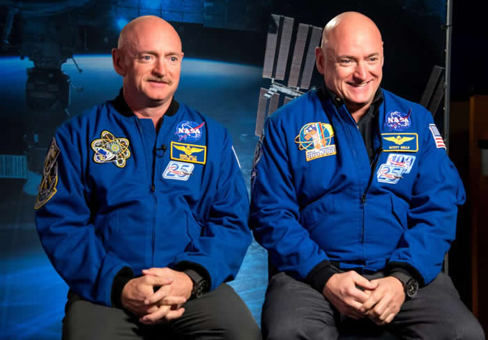 20151һ߻ϣѧʷأң˫ֵ̥ǰ̫ˣMark Kelly PHOTOGRAPH BY ROBERT MAR