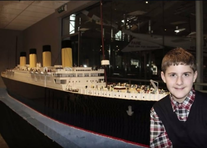 比格森建造全球最大的铁达尼号LEGO模型。