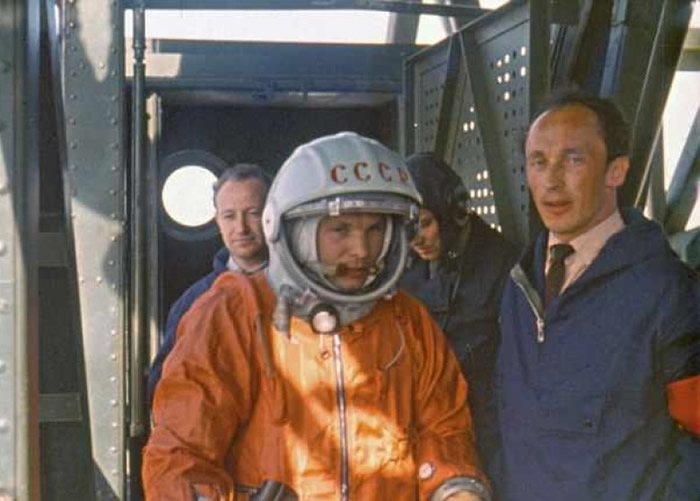 加加林为全球首位进入宇宙的宇航员,是前苏联的民族英雄。(资料图片)