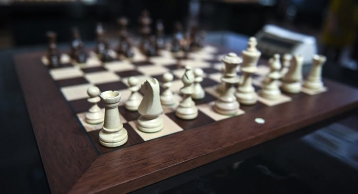 《PLoS One》:科学家称象棋大师寿命长