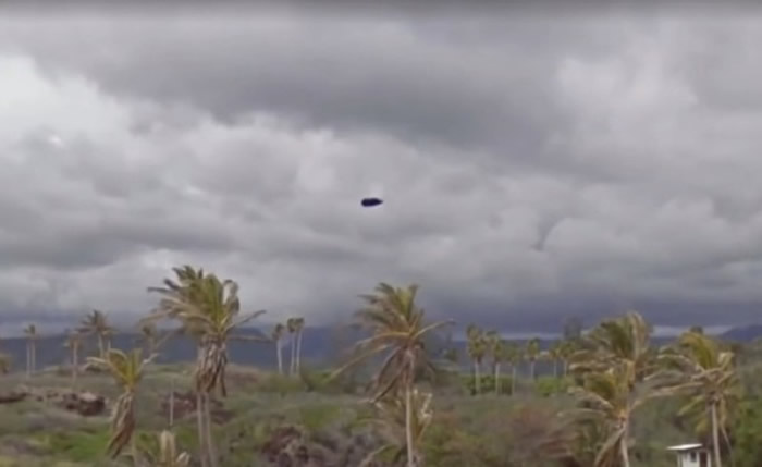 天有UFO异象！美国夏威夷大岛基拉韦厄火山持续喷发 Google地图惊见飞碟