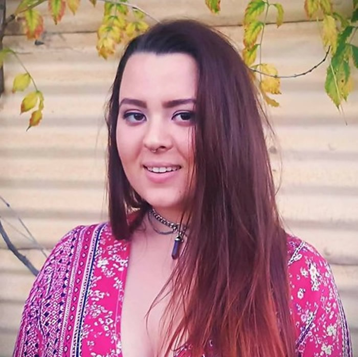 ����Ů��Ari Kala�����Լ������ŵ�һ���˺�ʱ����