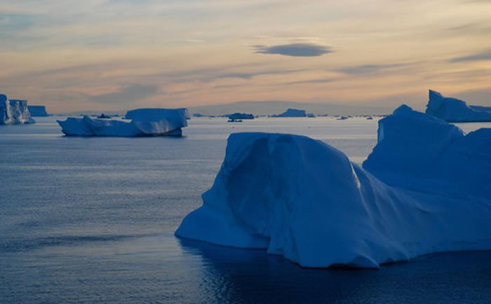 阿蒙森海湾(ASE)意外的快速反弹或能帮助稳定西南极冰盖以阻止其发生灾难性崩塌