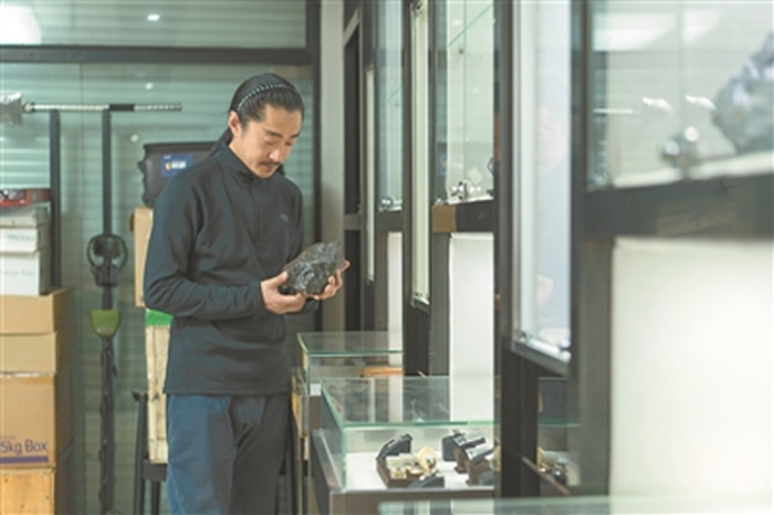 “陨石猎人”张勃跑过六大洲寻觅“天外来客”