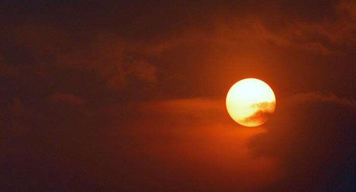 Ī˹�����Ĺݣ������������Ͼ���̫����Զ