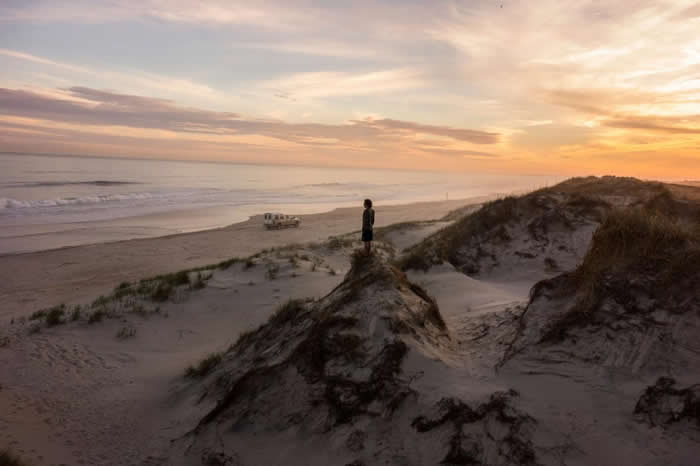 �ۺύ����ɳ������ֲ��ڱ����������ݸ���˹�ƵĹ�����˹�ǹ��Һ����ϣ���Щɳ���Ϊ��סլ������Ĵ�����֮�����Ȼ���ϡ� 2010��ʱ���������ƺ�ˮ���ܻ�����һ����