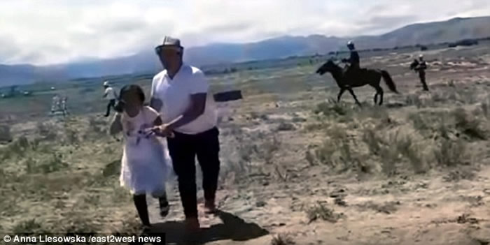 ������˹Ůͯ���ԭ������ �ձ�������������