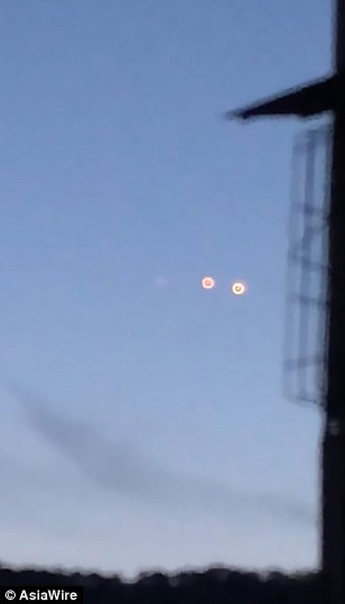 重庆出现疑为UFO的橙黄色光球。