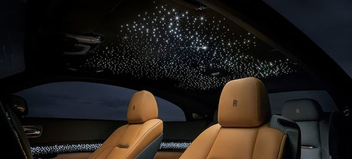 向最伟大的物理学家霍金致敬 劳斯莱斯让车内下起流星雨