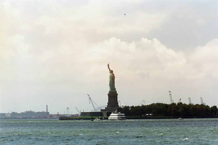 ��We Are The Mighty���г��޷�������5�����ң�����������˹���й�����������ӡ��