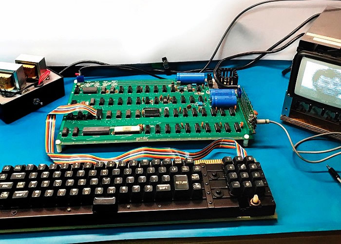 �Ǵ�������Apple I����ԭװ���̡�