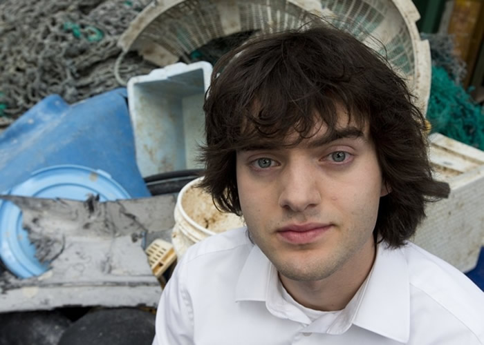 斯莱特难忍海洋污染严重。