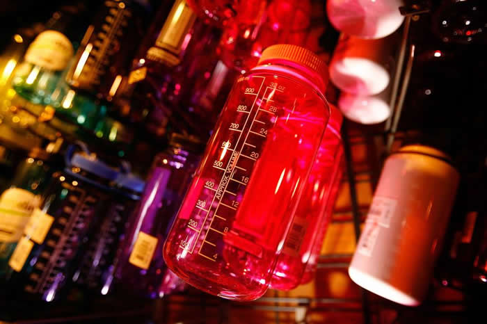 ����˫��A���ܾ��ж��ԣ������̲��Ͽ��������ֽṹ���Ƶ�������ʡ���������������о���ʾ����Щ���Ʒͬ������Σ�������� PHOTOGRAPH BY DAVID M