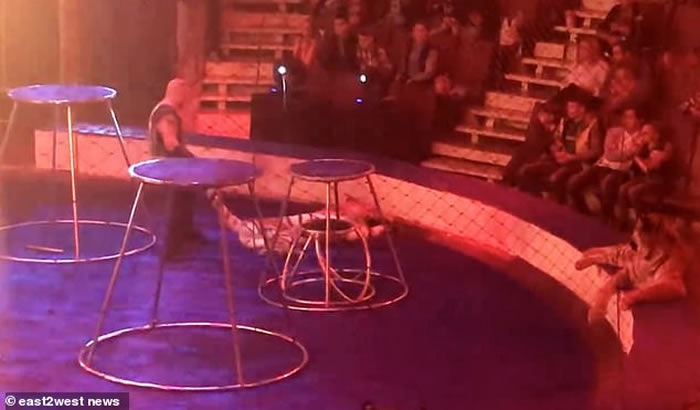 ˹Ϸϻڼε ѱʦǿܱˮ