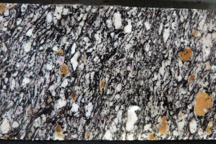 钻探样本外貌。