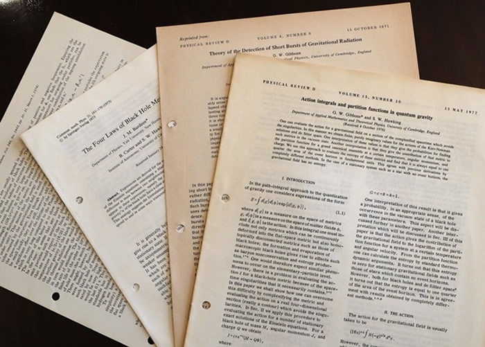 拍卖品包括霍金的科学论文。