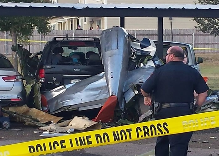 ���·ɻ�׹��ͣ���������ֳ����ܵ�������