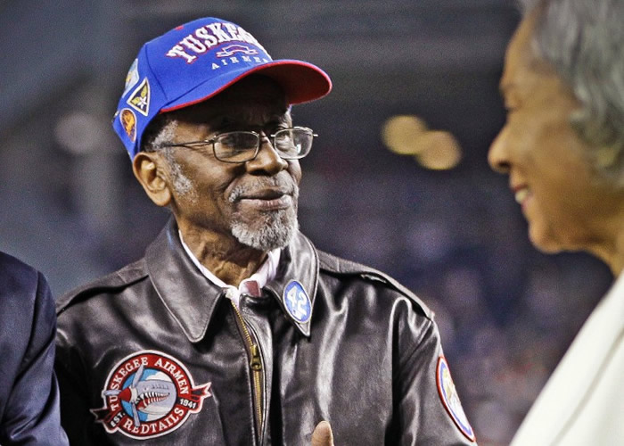 二战黑人战机中队“塔斯克基飞行员”老兵美国纽约逝世 享年100岁