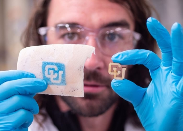 ����˹չʾ���з�������īˮ��