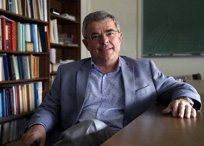 赫尔乔(图)领导是次研究。