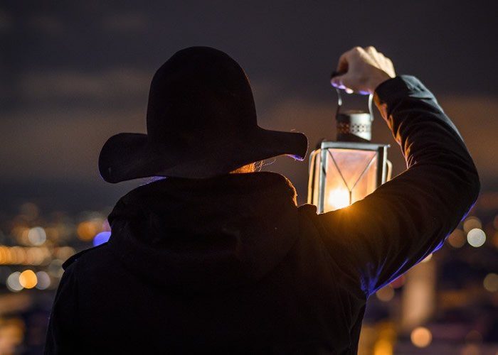 守夜人能俯瞰市内美景。