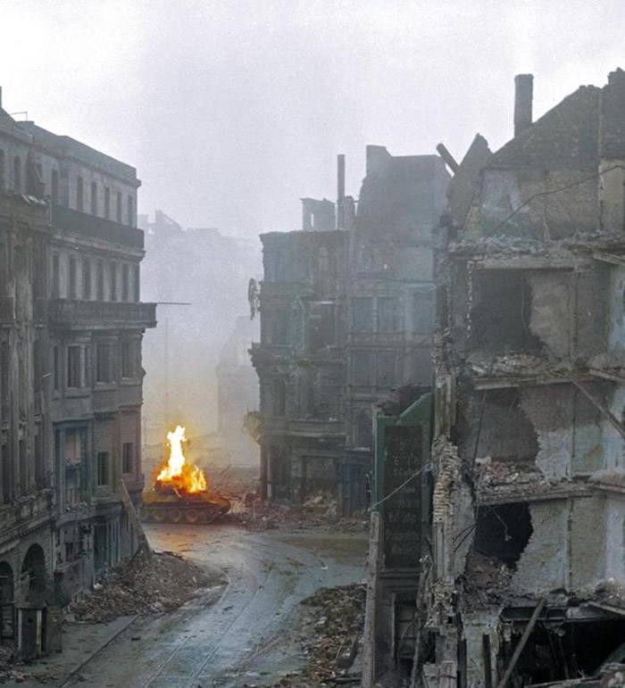 ˹ĪҮͬڿ¡̹սݻٵ¾ĺڱ̹ˡ