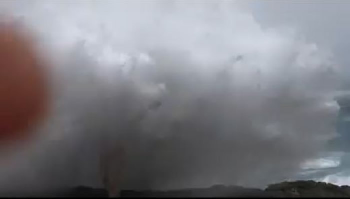 ӡ��Ů�ӵ��Q�ﵺ֪�����㡰�װ��������ʱ�������Ϯ��˲�䱻��û